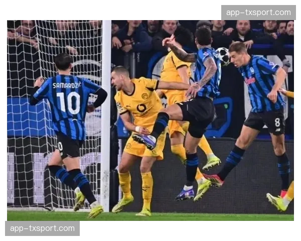 亚特兰大2-1逆转那不勒斯，卢克曼传射建功